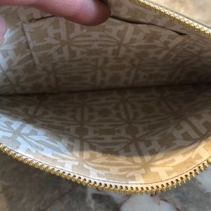 India Hicks Flat Stanley Pouch in Bridesmaid Ivory